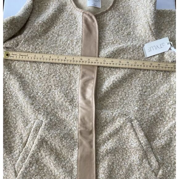 Stylus Sherpa Look Cream/Tan Jacket w/ Faux Leather Trim Size Large - Picture 4 of 12
